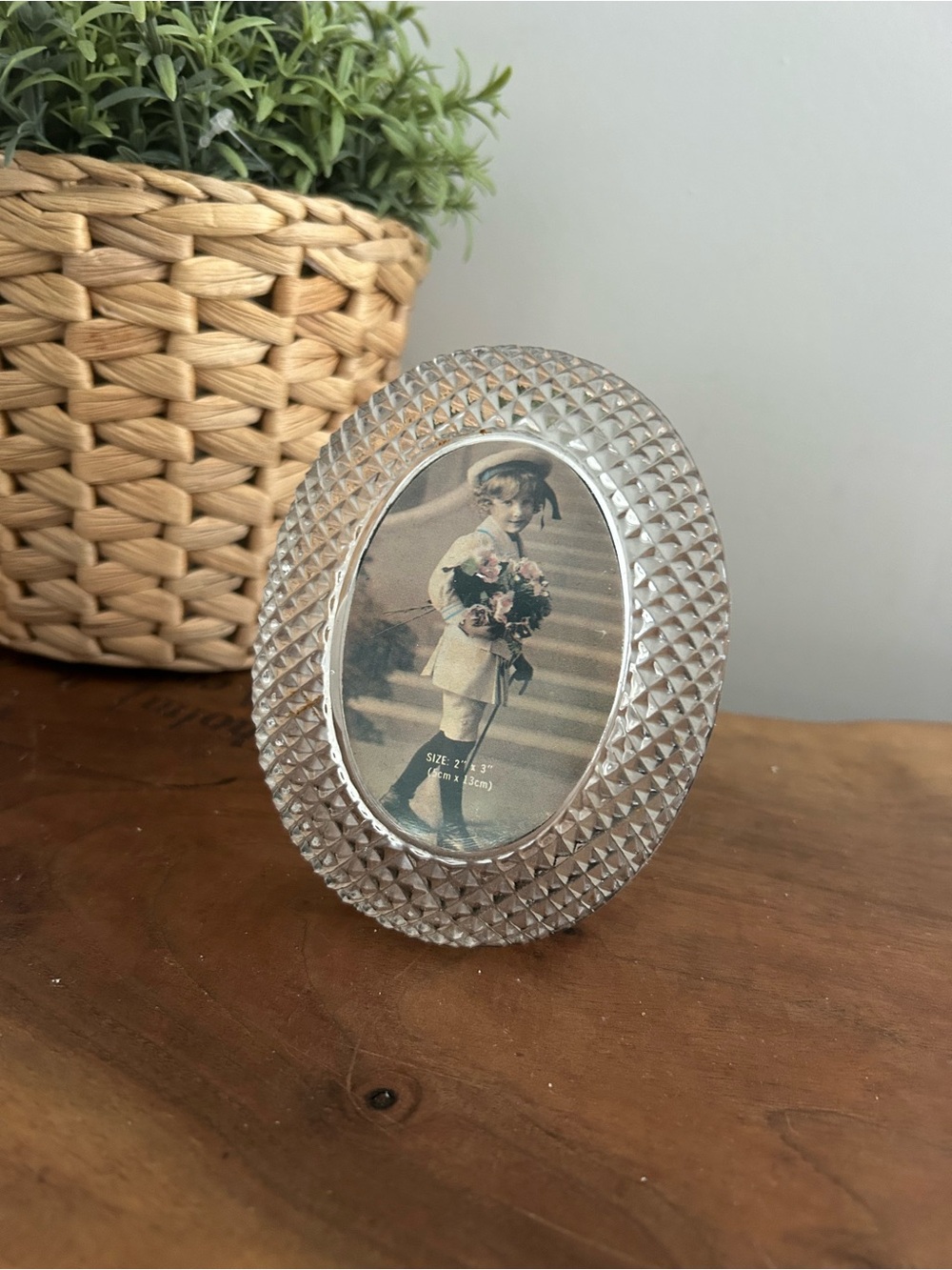 Clear Cut Glass Oval Photo Picture Frame diamond pattern Wedding samaco 2”x3”
